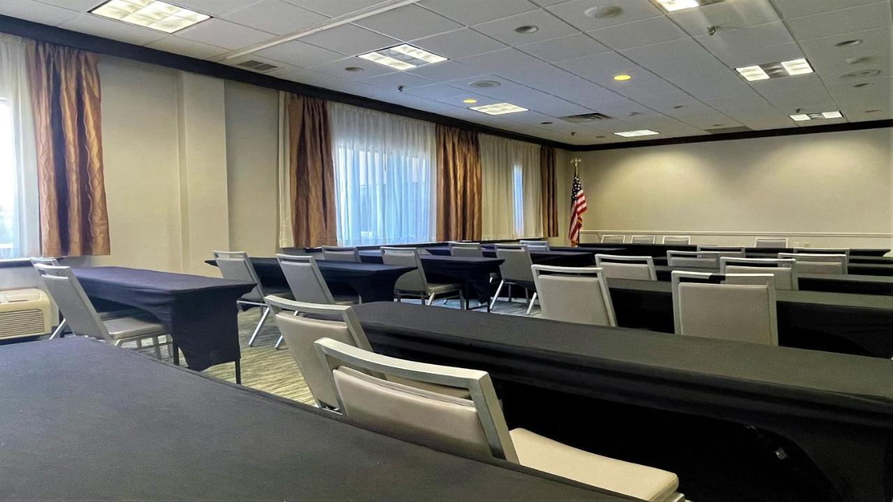 Holiday Inn Clark - Newark By Ihg Екстер'єр фото