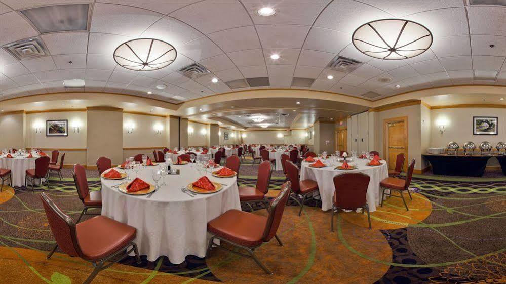 Holiday Inn Clark - Newark By Ihg Екстер'єр фото